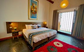 Andean Palace Boutique
